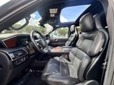 Thumbnail of 2022 Infinite Black Metallic Clearcoat Lincoln Navigator
