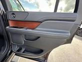 Thumbnail of 2022 Infinite Black Metallic Clearcoat Lincoln Navigator