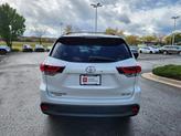 Thumbnail of 2019 Blizzard Pearl Toyota Highlander