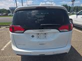 Thumbnail of 2017 White Chrysler Pacifica