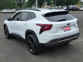 Thumbnail of 2025 Summit White Chevrolet Trax