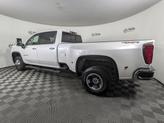 Thumbnail of 2022 Iridescent Pearl Tricoat Chevrolet Silverado 3500