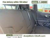 Thumbnail of 2019 Alpine White Clearcoat Jeep Renegade