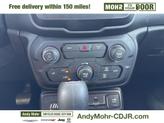 Thumbnail of 2019 Alpine White Clearcoat Jeep Renegade