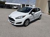 Thumbnail of 2015 Alpine White Clear Coat Ford Fiesta