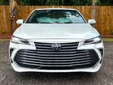 Thumbnail of 2019 White Toyota Avalon