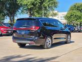 Thumbnail of 2024 Diamond Black Crystal Pearlcoat Chrysler Pacifica