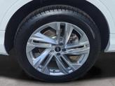 Thumbnail of 2021 Glacier White Metallic Audi Q7