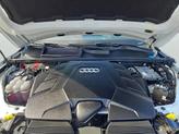 Thumbnail of 2021 Glacier White Metallic Audi Q7