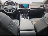 Thumbnail of 2025 Opal White Pearl Effect Volkswagen Atlas