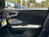 Thumbnail of 2025 Platinum White Acura RDX