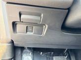 Thumbnail of 2025 Hakuba Silver Metallic Land Rover Discovery Sport