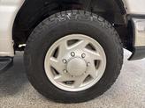 Thumbnail of 2009 Oxford White Clearcoat Ford E350 Super Duty