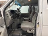 Thumbnail of 2009 Oxford White Clearcoat Ford E350 Super Duty