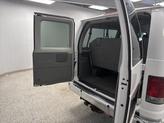 Thumbnail of 2009 Oxford White Clearcoat Ford E350 Super Duty