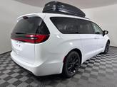 Thumbnail of 2025 White Chrysler Pacifica