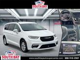 Photo of 2022 Bright White Clearcoat Chrysler Pacifica