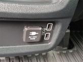 Thumbnail of 2022 Platinum White Pearl Honda Passport