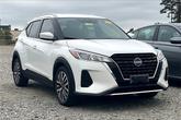 Photo of 2022 Aspen White Nissan Kicks