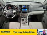 Thumbnail of 2013 White Toyota Highlander