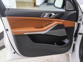 Thumbnail of 2026 Mineral White Metallic BMW X5
