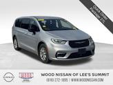 Photo of 2024 Silver Mist Clearcoat Chrysler Pacifica