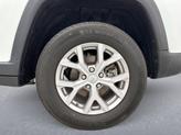 Thumbnail of 2022 Bright White Clearcoat Jeep Grand Cherokee