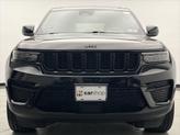 Thumbnail of 2023 Diamond Black Crystal Pearlcoat Jeep Grand Cherokee
