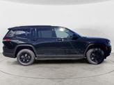 Thumbnail of 2025 Diamond Black Crystal Pearlcoat Jeep Grand Cherokee L