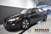 Photo of 2022 Super Black Clearcoat Nissan Altima