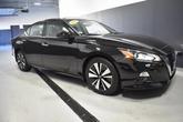 Thumbnail of 2022 Super Black Clearcoat Nissan Altima
