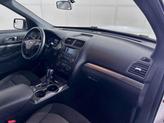 Thumbnail of 2018 White Platinum Tri-Coat Metallic Ford Explorer
