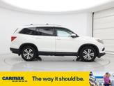 Thumbnail of 2016 White Honda Pilot