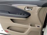 Thumbnail of 2016 White Honda Pilot