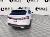 Thumbnail of 2023 Pristine White Metallic Tri-Coat Lincoln Nautilus