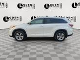 Thumbnail of 2016 Blizzard Pearl Toyota Highlander