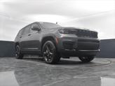 Thumbnail of 2025 Baltic Gray Metallic Clearcoat Jeep Grand Cherokee L