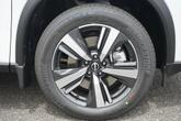 Thumbnail of 2025 Everest White Pearl Super Black Nissan Rogue