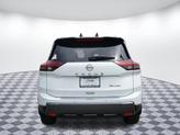Thumbnail of 2025 Everest White Pearl Super Black Nissan Rogue
