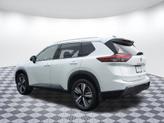 Thumbnail of 2025 Everest White Pearl Nissan Rogue
