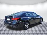 Thumbnail of 2022 Super Black Clearcoat Nissan Altima