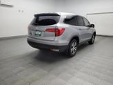 Thumbnail of 2017 Lunar Silver Metallic Honda Pilot