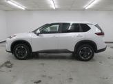 Thumbnail of 2025 Everest White Pearl Nissan Rogue