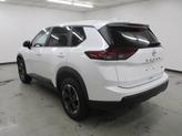 Thumbnail of 2025 Everest White Pearl Nissan Rogue