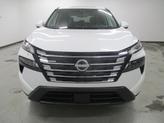 Thumbnail of 2025 Everest White Pearl Nissan Rogue