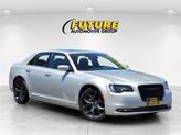 Photo of 2023 Silver Mist Clearcoat Chrysler 300