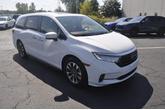Photo of 2024 Platinum White Pearl Honda Odyssey