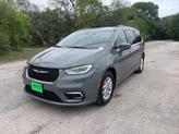 Thumbnail of 2022 Ceramic Gray Clearcoat Chrysler Pacifica
