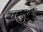 Thumbnail of 2022 Magnetic Gray Metallic Toyota Highlander Hybrid