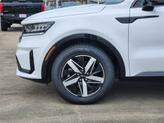Thumbnail of 2023 Glacial White Pearl Kia Sorento